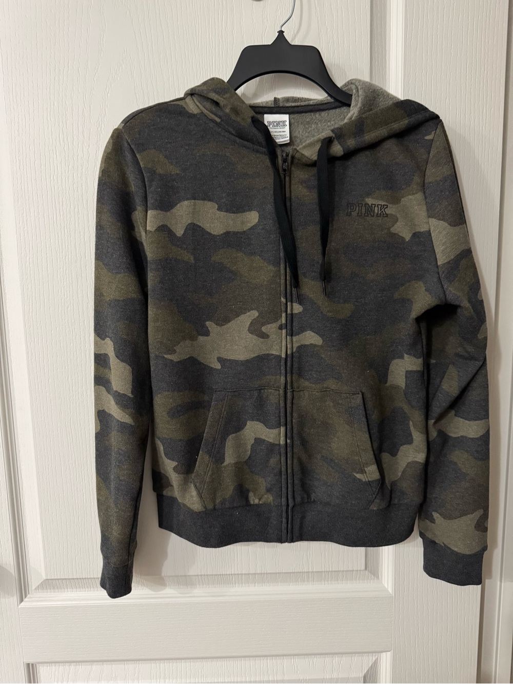 PINK Victoria’s Secret Camouflage Zip-Up Hoodie Sz S NWOT